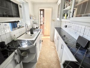 Kitchen- click for photo gallery